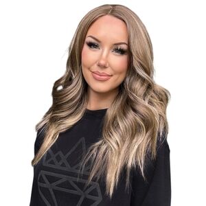 Chelsey Smith Crown Bailey Burnet Caramel